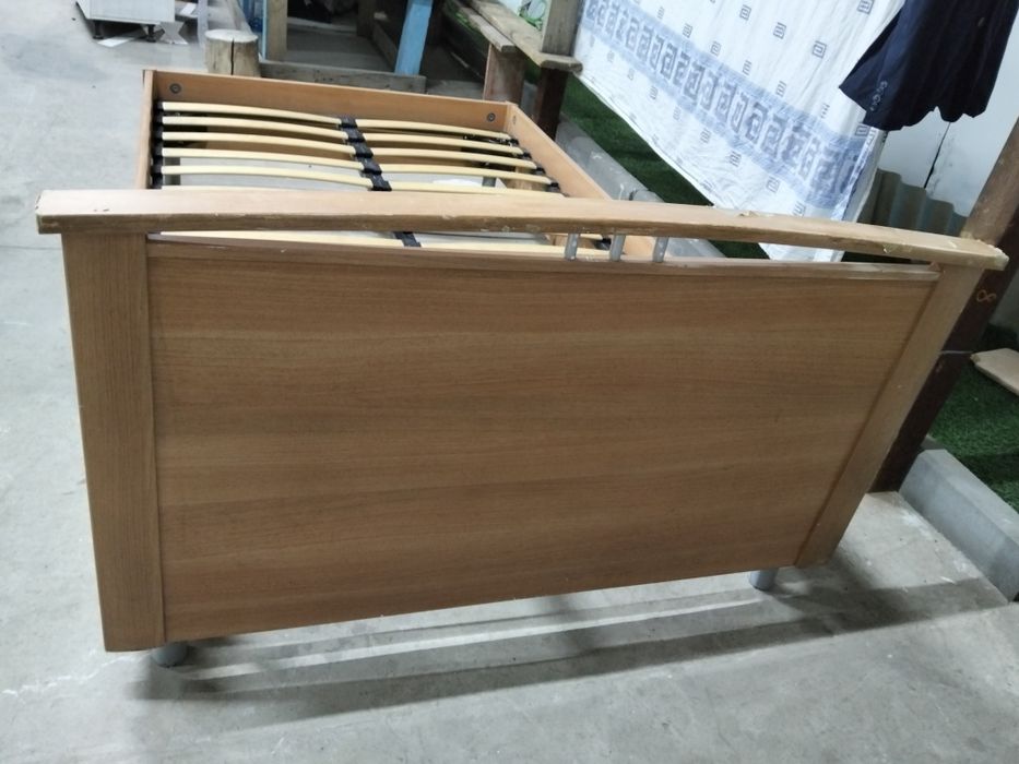 Кровать полуторка