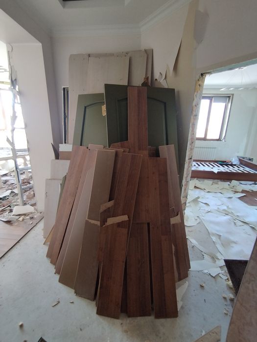 Может кому надо самовывоз