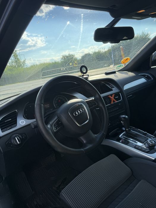 VAND AUDI A4 b8 in stare foarte buna