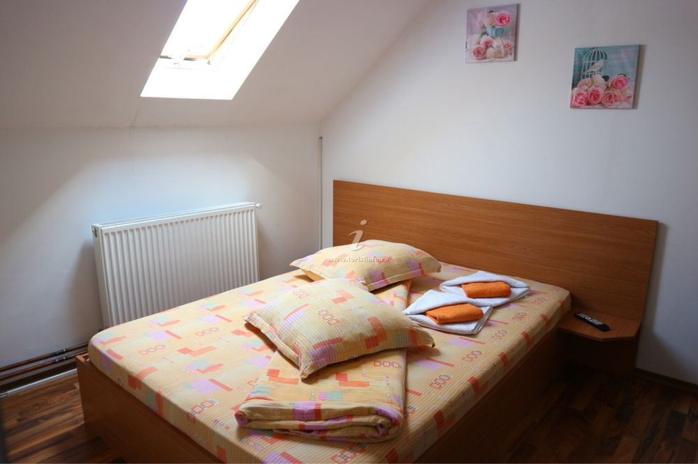 Cazare Moieciu de Jos, Casa Discret