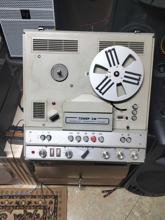 Катушечный магнитофон