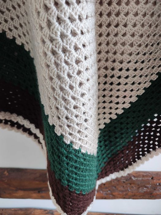 Vand poncho unicat handmade confectionat din acryl