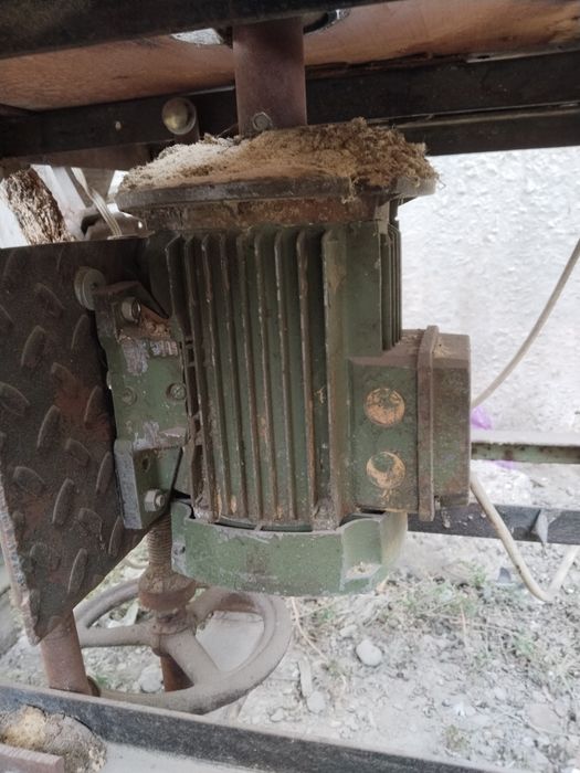 Электродвигатель