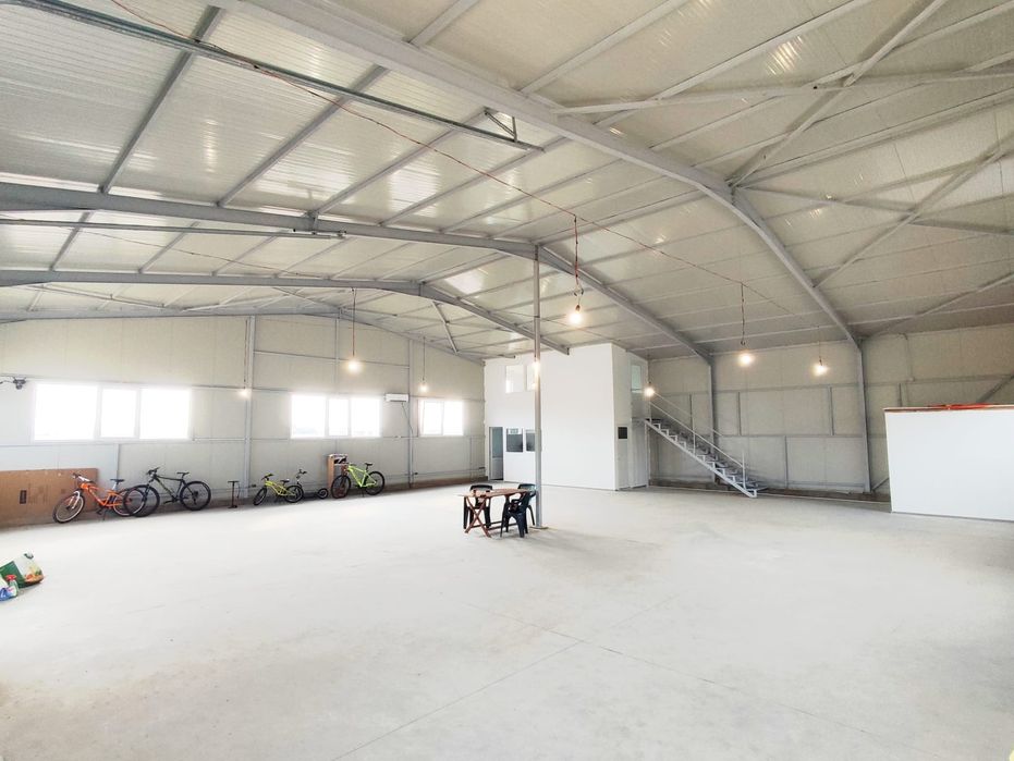 Hală închirierz 700m2 . 300m2, hală 400m2 curte