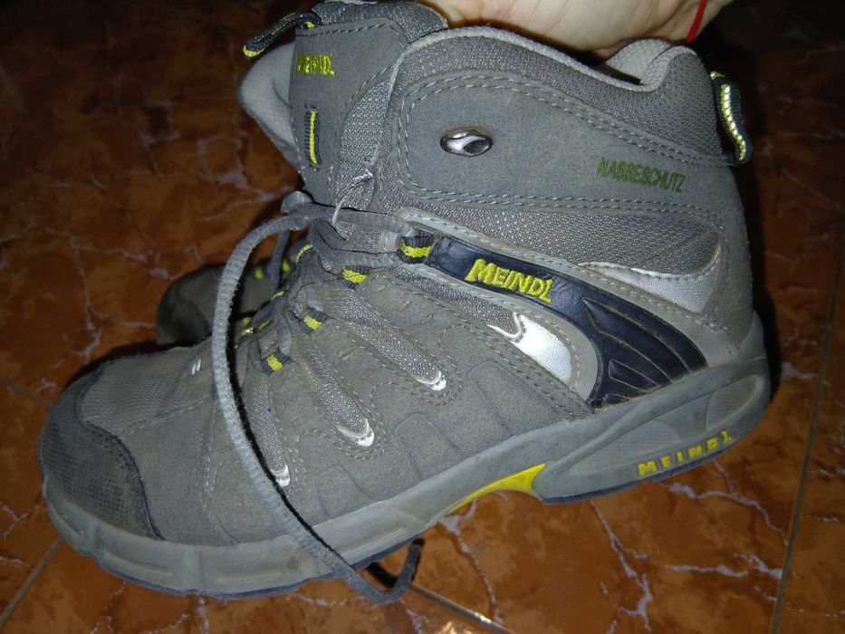 Туристически/Планински обувки 35 номер