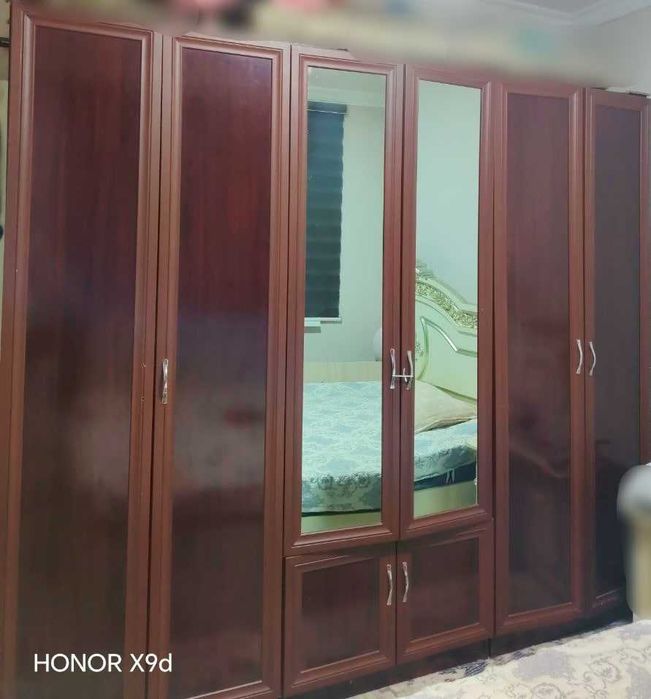 shkaf sotiladi 2x20 narxi 600.000 sum
