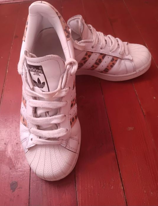 Дамски оригинални маратонки Adidas