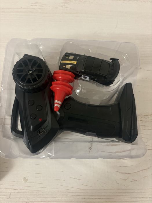 Продажа дрифт машинки 1:64
