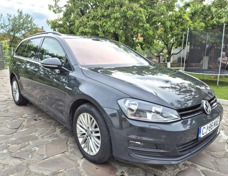 VOLKSWAGEN Golf 2014