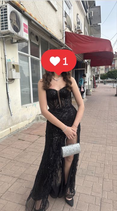 Продавам бална рокля