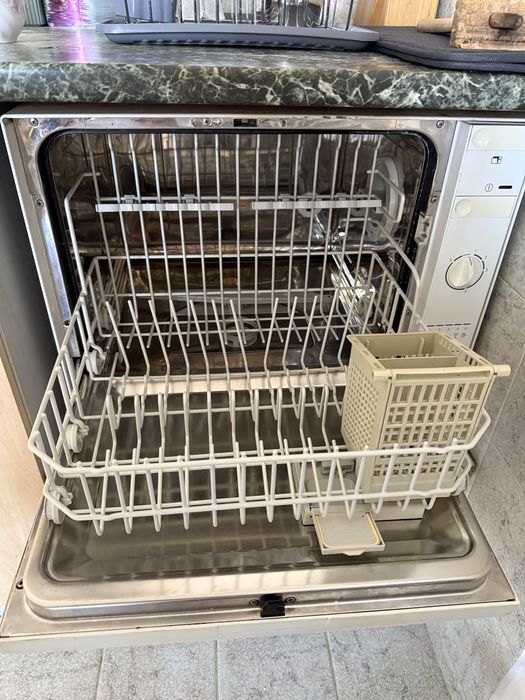 Компактна съдомиялна Bosch SKT5002