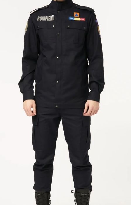 Costum unic pentru pompieri