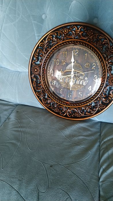 Настенные часы новые