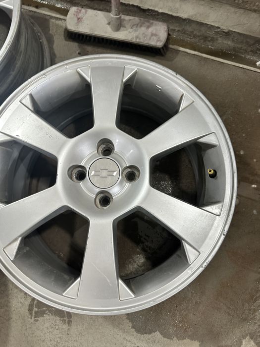 R 17 jentra diska 4/100