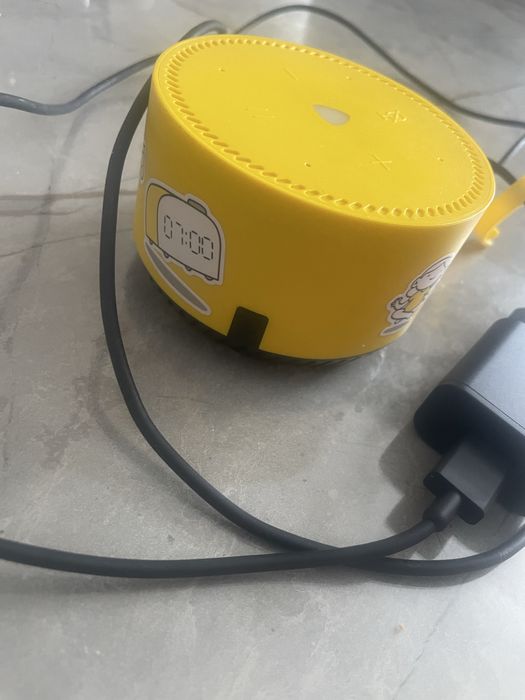 Продам умную колонку алису