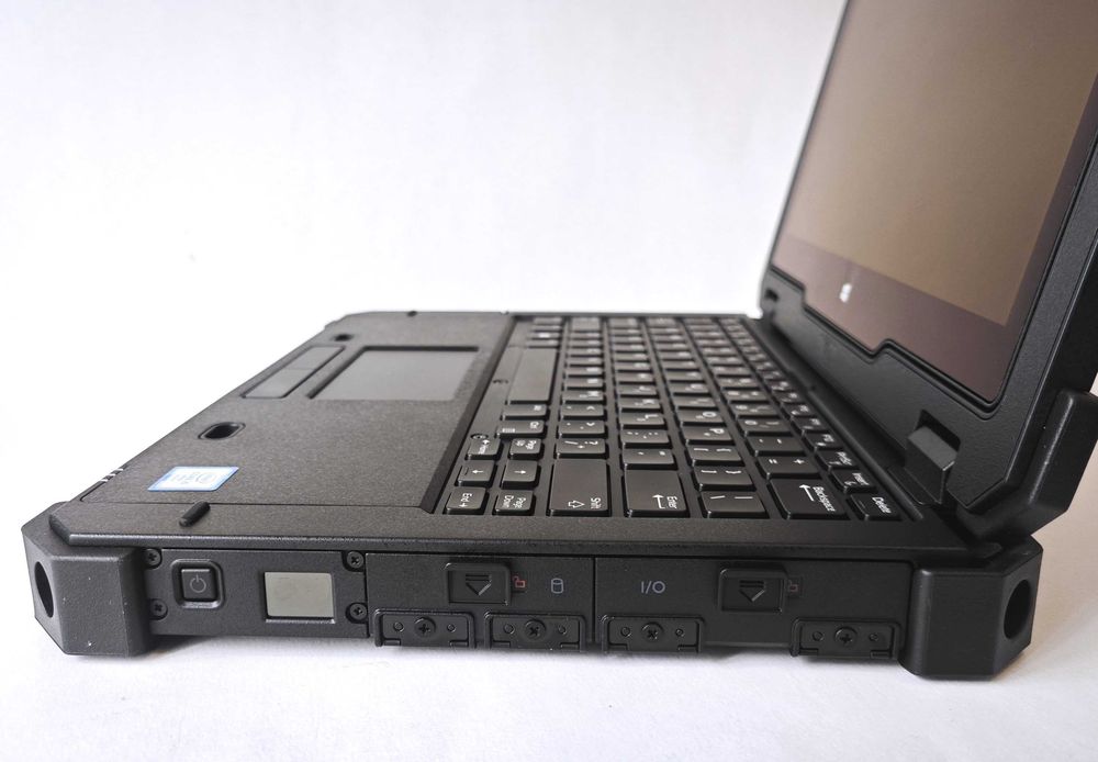 Laptop nou 2-in-1 Dell Rugged pentru condiții extreme