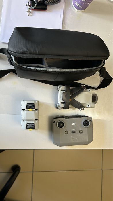 Продам дрон dji mini 3pro fly combo