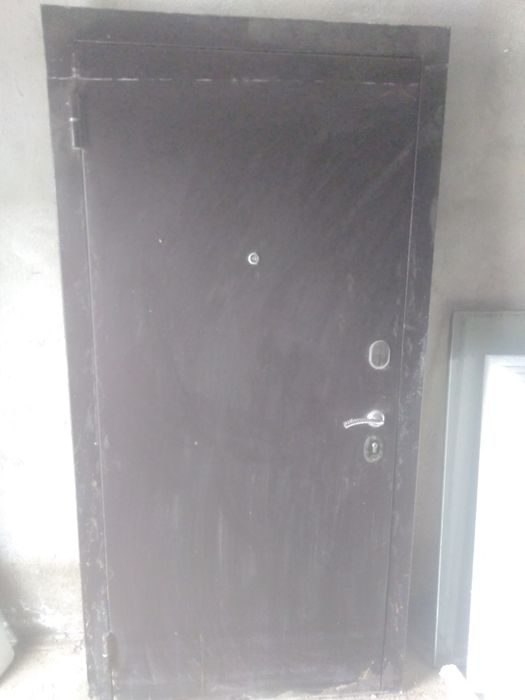 Сырткы темии есик