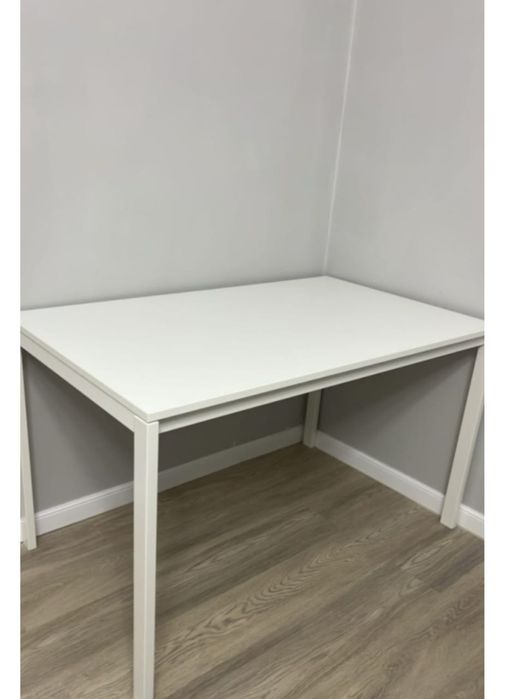 Продам стол IKEA