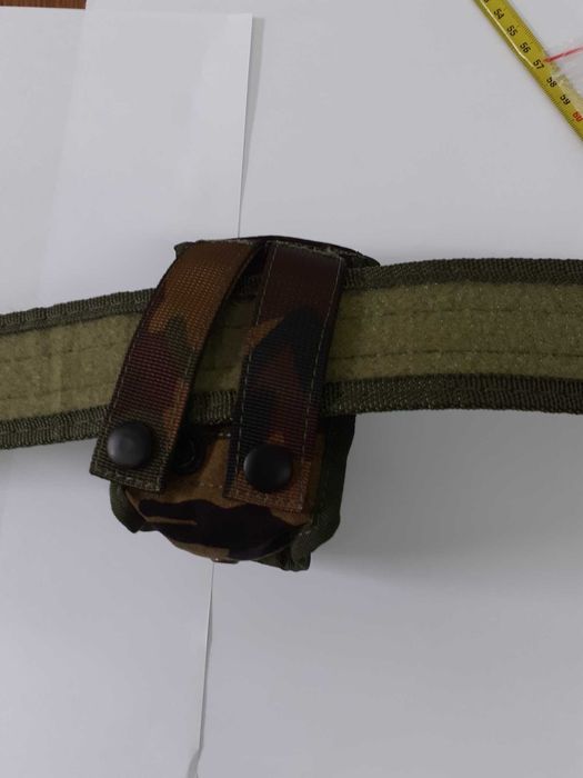 Set de obiecte utile pentru drumetii în natură (noi)