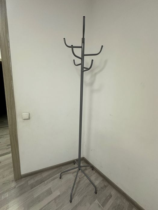 Продам вешалки для одежды