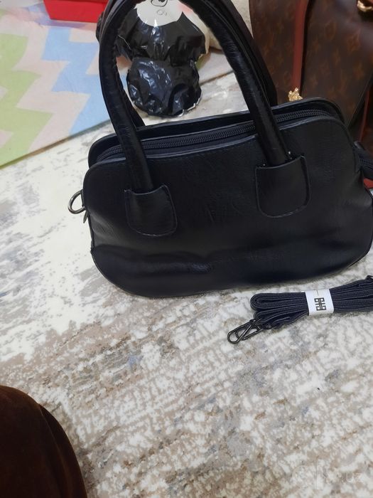 Ayollar sumkasi yangi