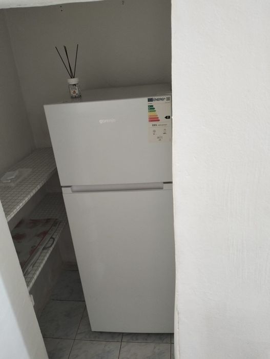Închiriez Garsoniera la curte
