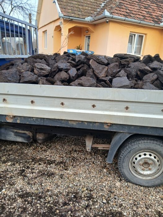 Carbune pentru sobe și centrale