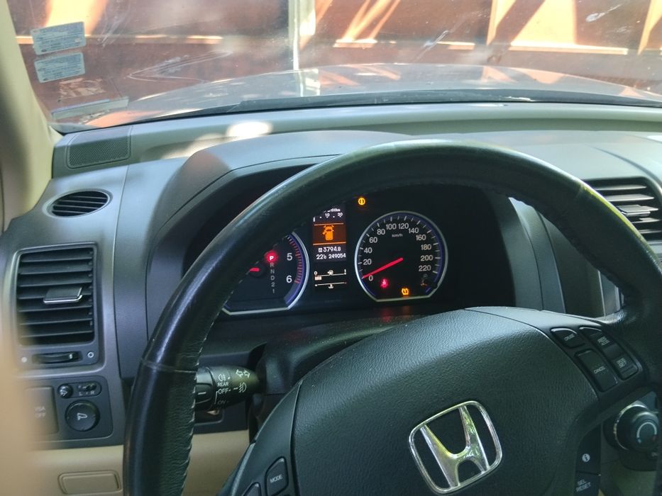 Продавам HONDA CRV