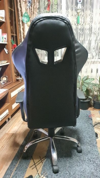 Продам компьютерный Игровое кресло