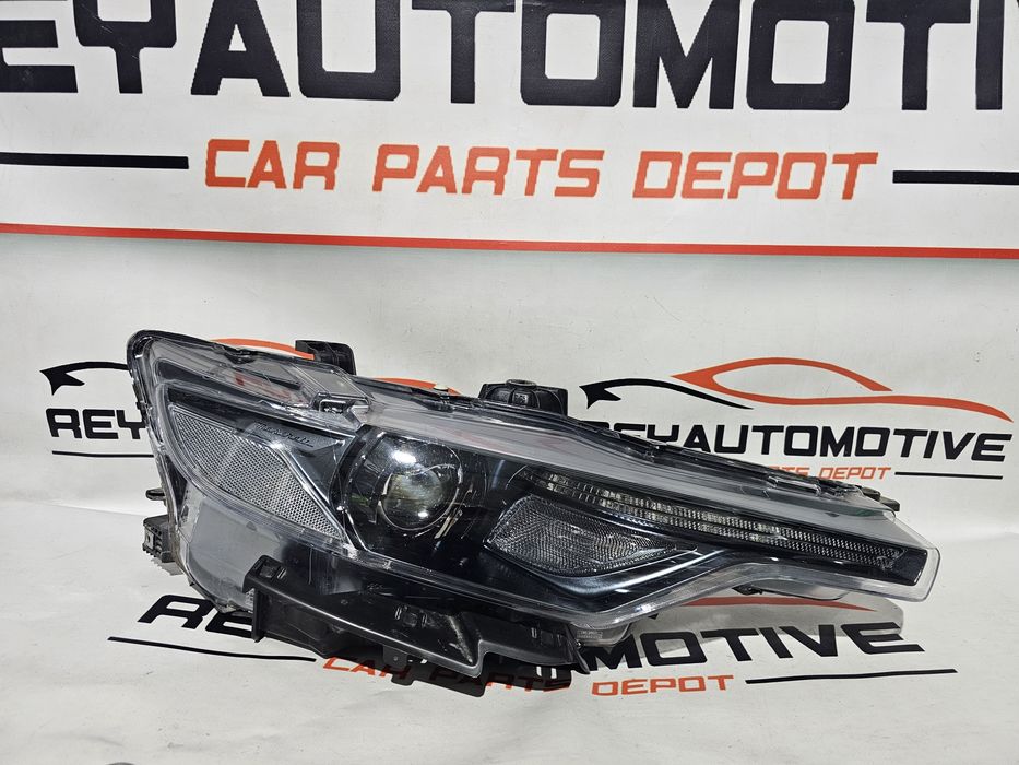 Far dreapta bixenon led Maserati Levante cod 670032327