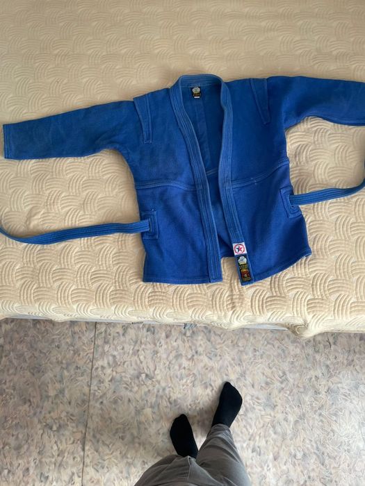 Продам кимоно для самбо , рост 150
