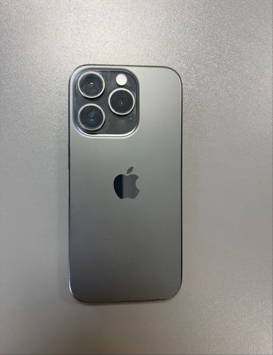 iPhone 15 PRO de 256 GB cu 94% Bateria