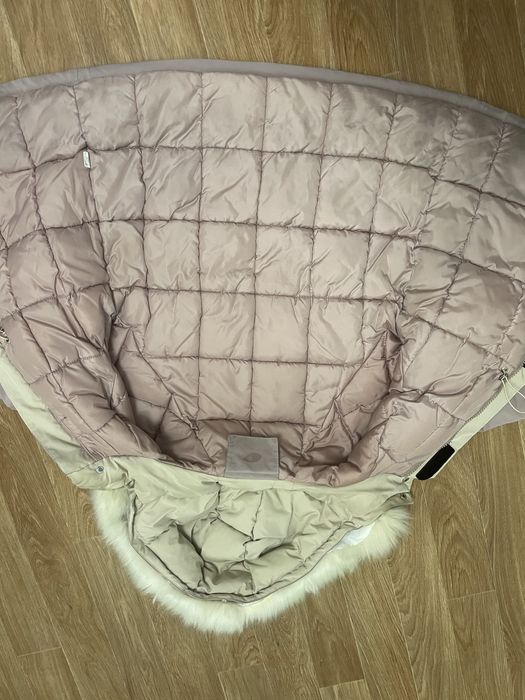 Продам зимнюю куртку