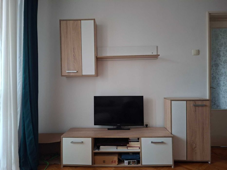 Set de mobilier din pal pentru living si dormitor.