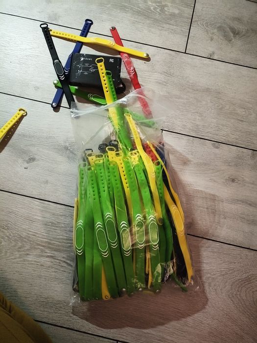 Силиконови RFID  гривни, водоустойчиви за контрол на достъпа