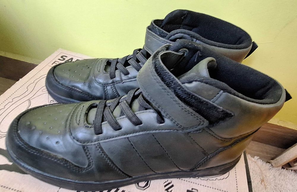 юношески спортни обувки много запазени