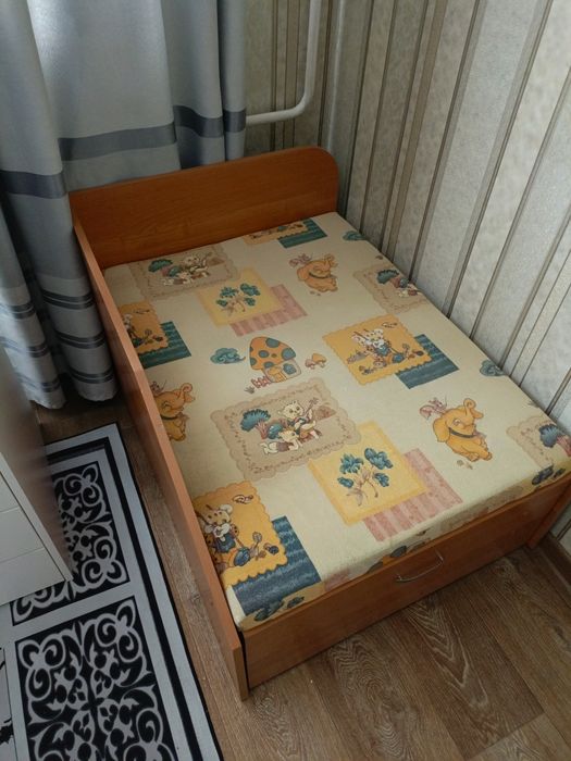 Продам кровать тахту