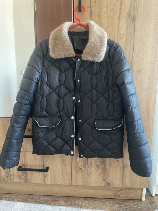 Продам осенний куртка