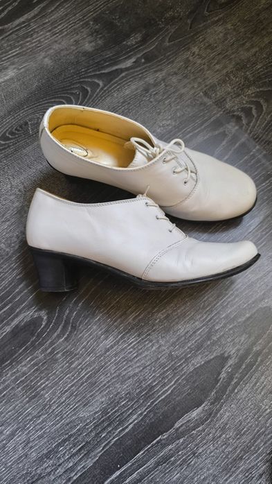 Официални обувки 39 номер