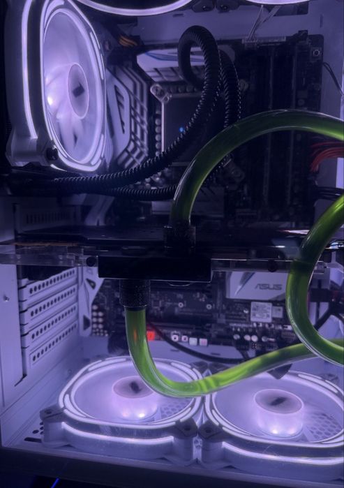 PC GAMING PREMIUM –white aquarium | gtx 1080 ti 11gb | i7-6700k | water cooling | 16gb cu wifi si bluethut!