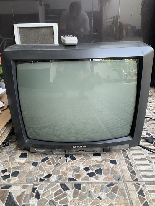 Продам рабочий aiwa телевизор