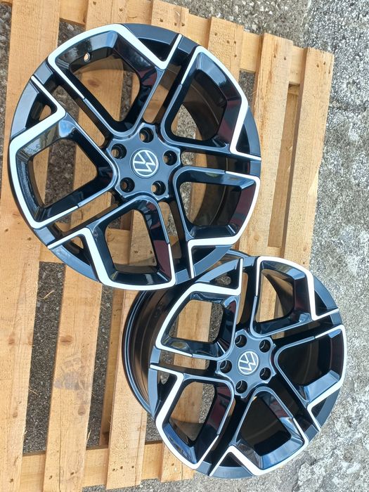 18"Vw Gti Gtd Golf Passat Tiguan Touran 8ж ет40 Black Polish Нови