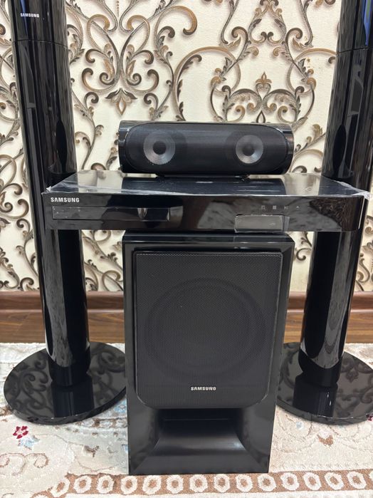 Samsung HT-J5550 домашний кинотеатр