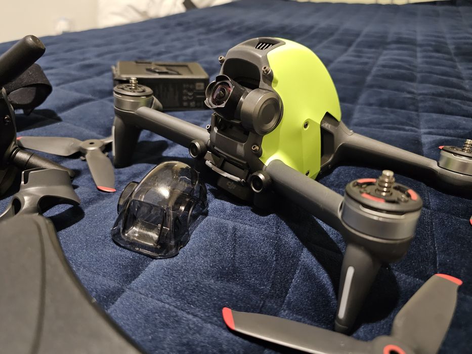 Vand dronă DJI FPV