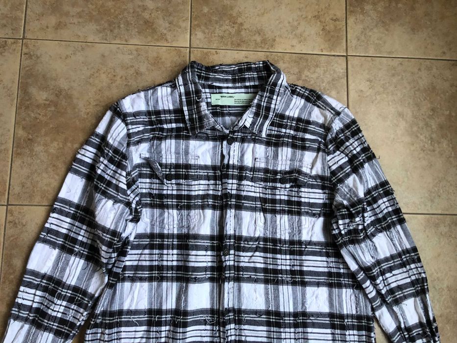 Off White Distressed shirt L