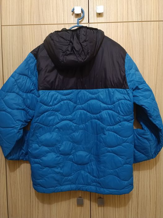 Мъжко яке, S размер. Без забележки.
Размери, ширина под мишниците 52,