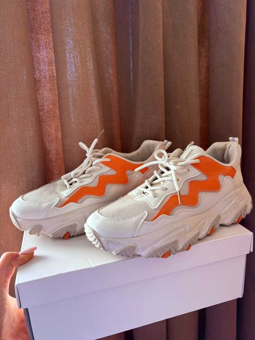 Спортно-елегантни маратонки