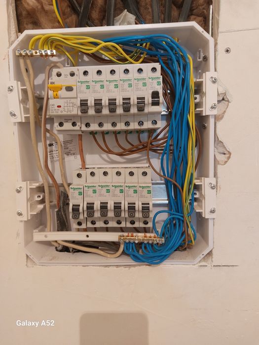 Услуги электрика ,сантехнмка