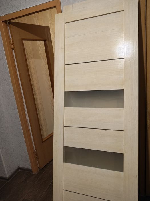 Продам двери Мдф в хорошем состоянии, БВУ, двери на  60 см, на 70см 80